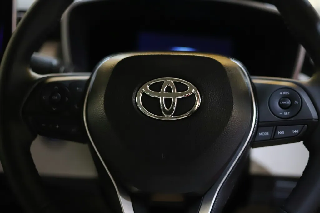 unsplash_kY6wCDLGyuA_Toyota - 2019 Coaster Bus .jpg.webp